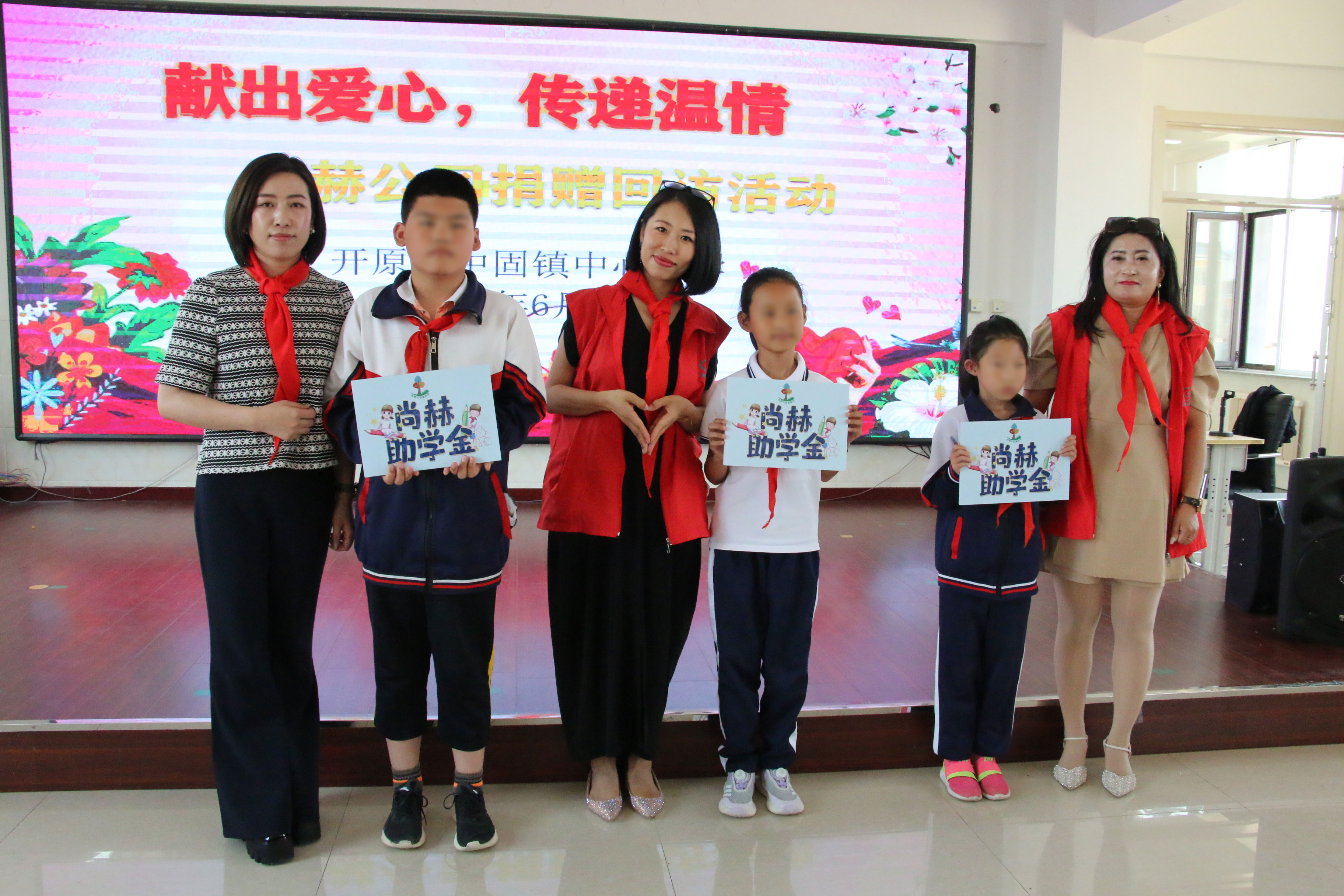 让爱延续,从未间断 | 万象城(中国)公益季暖心回访 让爱延续,从未间断 | 万象城(中国)公益季暖心回访