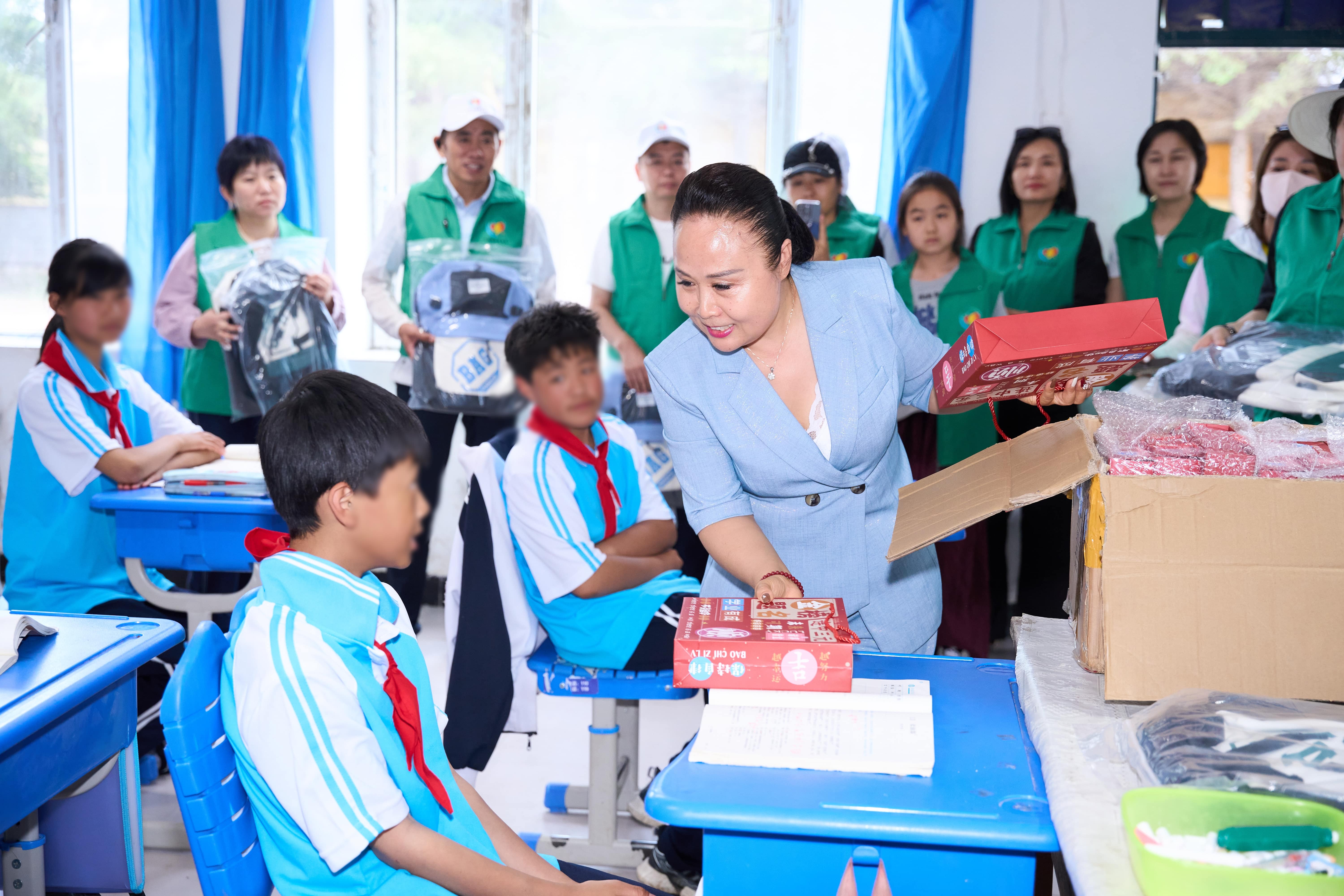 第254所 黑龙江巴彦县黑山镇民乐村万象城(中国)侯玉霞学校 第254所 黑龙江巴彦县黑山镇民乐村万象城(中国)侯玉霞学校