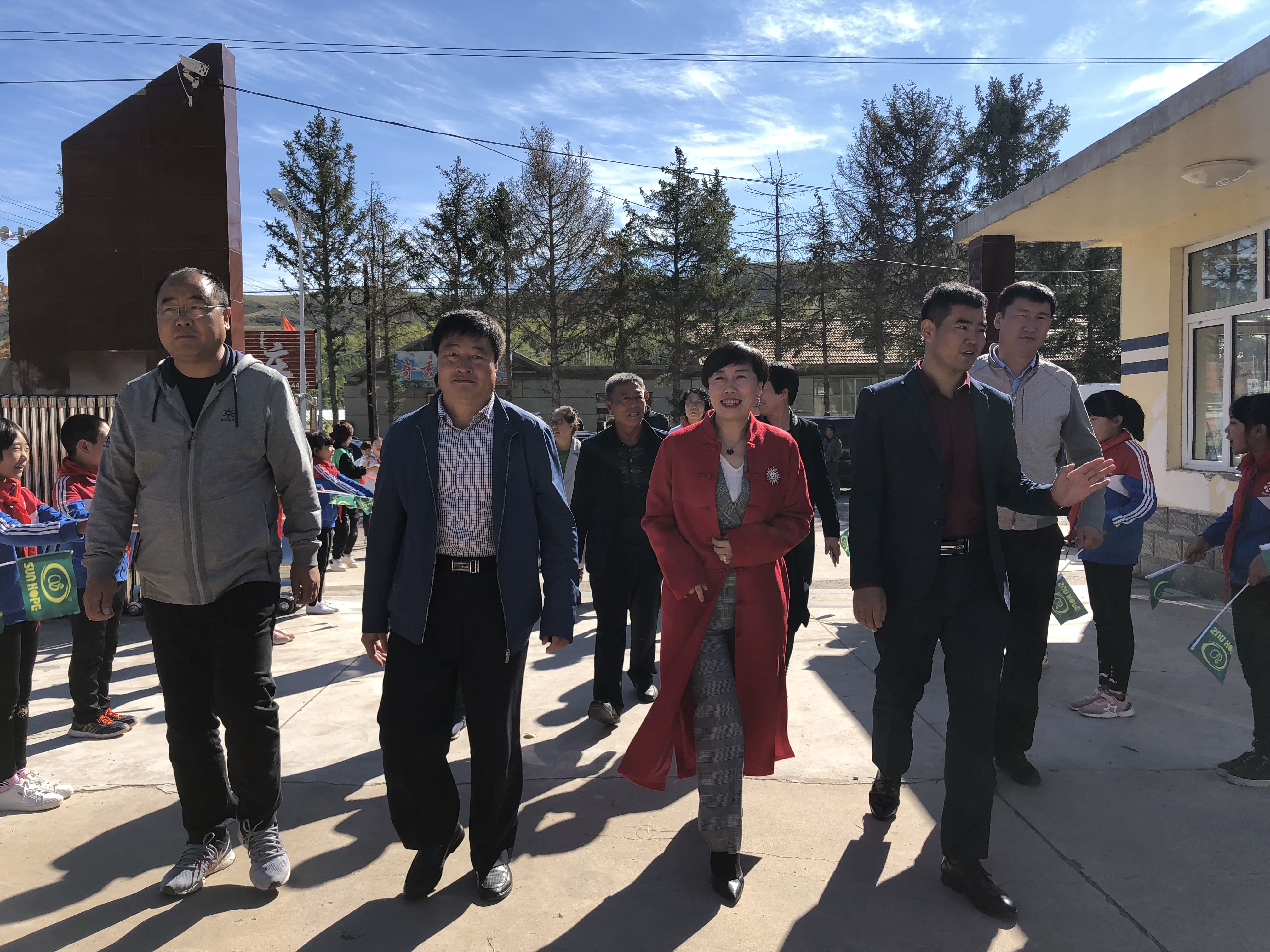 第162所 克什克腾旗万合永镇万合永中心完全万象城(中国)任相娟小学